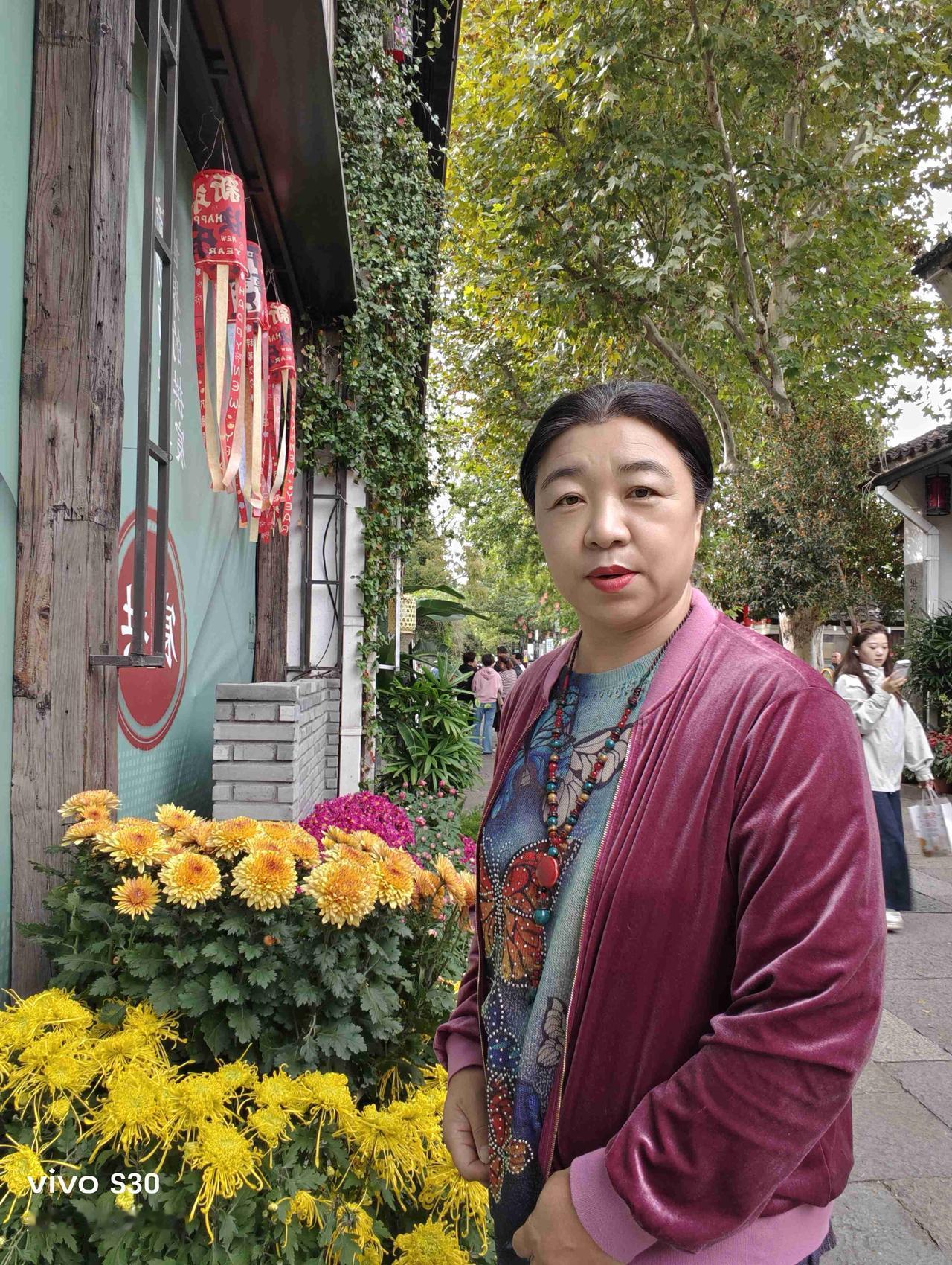 我的今日状态：😁轻松愉快
我这里的天气：☀️晴天今天也很幸福的