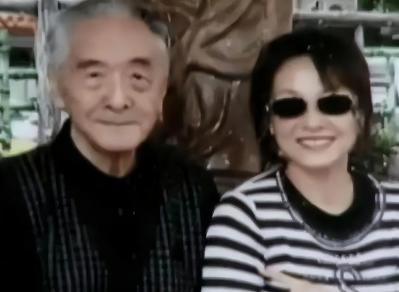 [中国赞]1988年，台湾老兵携妻女回家看望原配妻子，谁料原配妻子在看到他后，竟