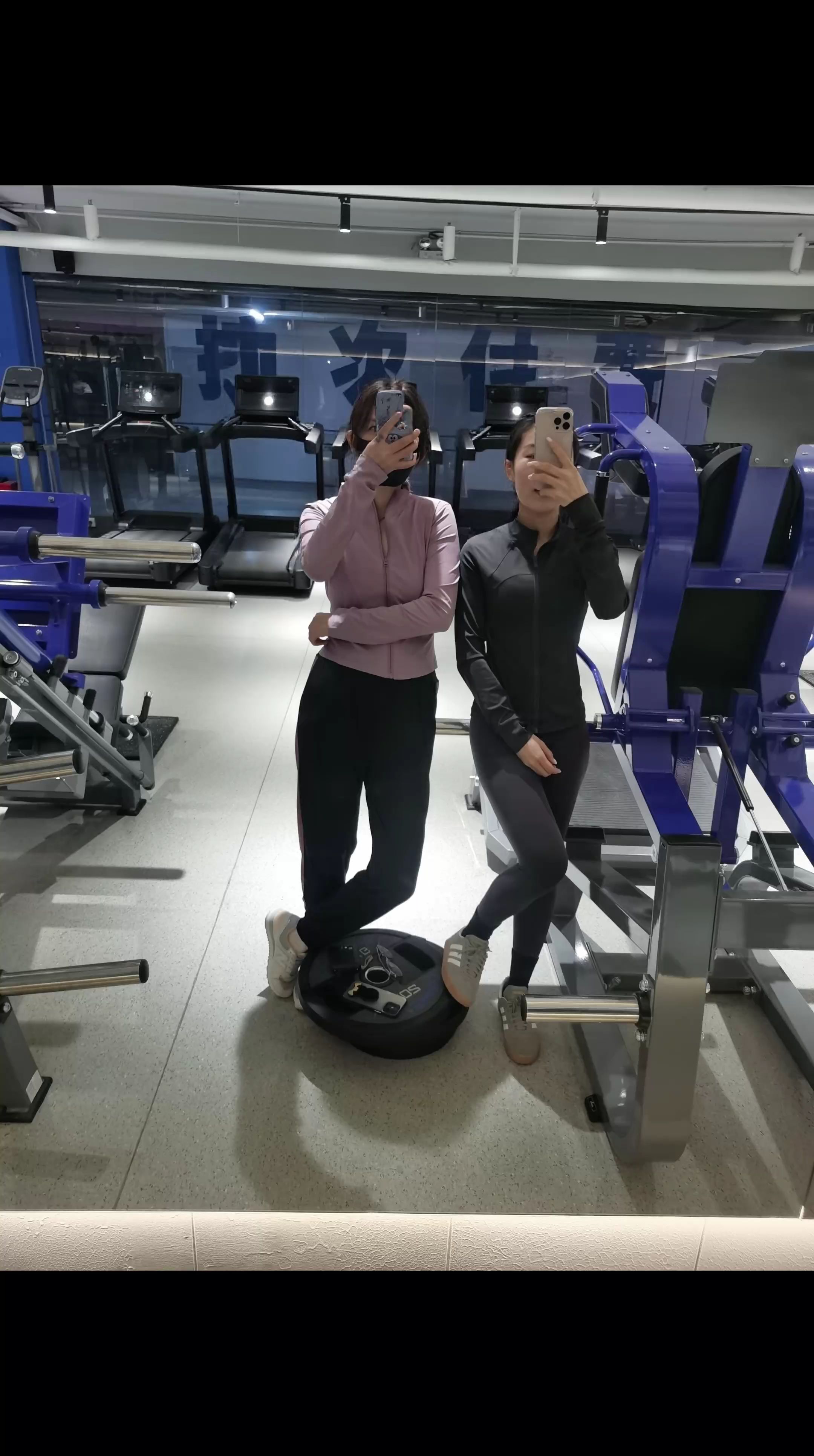 “姐妹 现在不练 以后抢鸡蛋的时候 我可不让着你”