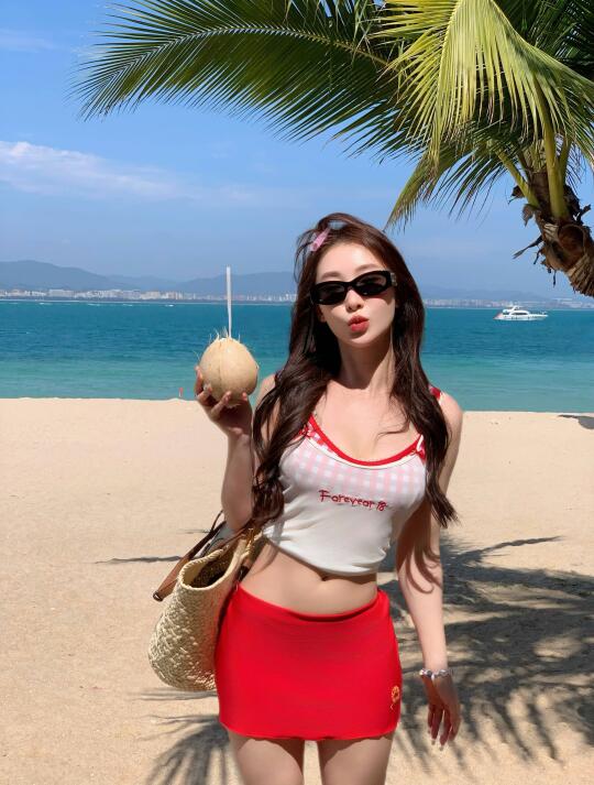 在西岛 拍拍果冻海 🫧𓇼 𓈒🪄🐬