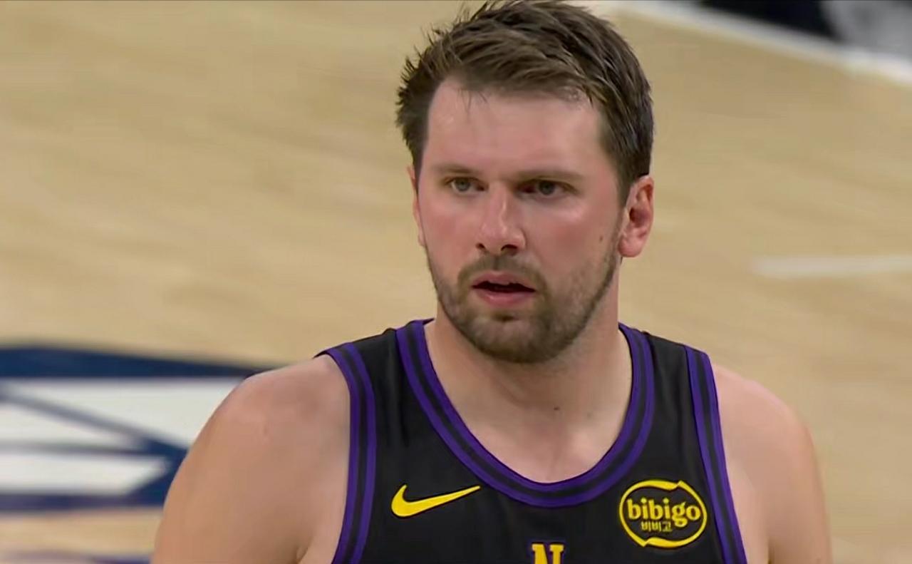 湖人有点过分了。

东契奇末节被迫营业收割比赛！骑士都已经投降了，雷迪克还留着两