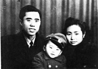 [太阳]烈士江姐的儿子彭云定居美国后，曾有中国记者问他为什么不肯回国？可没想到，