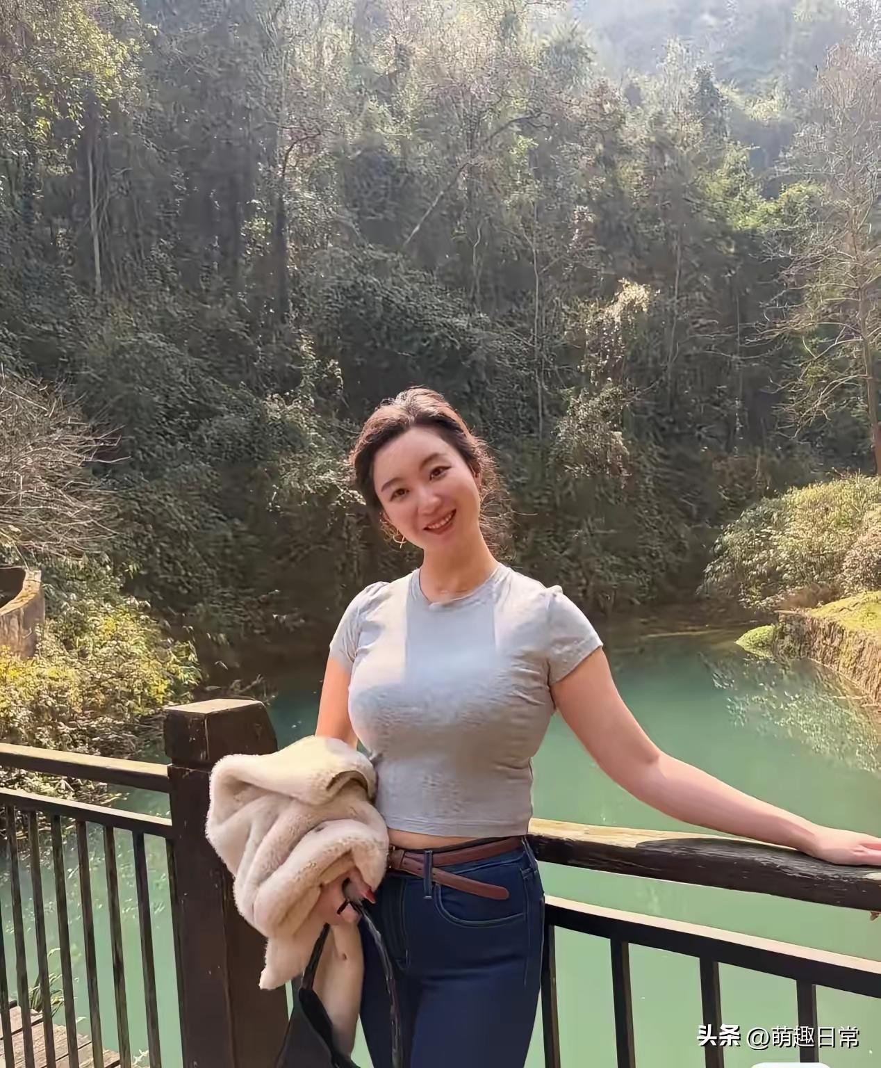 山静水长流，人间有真意。