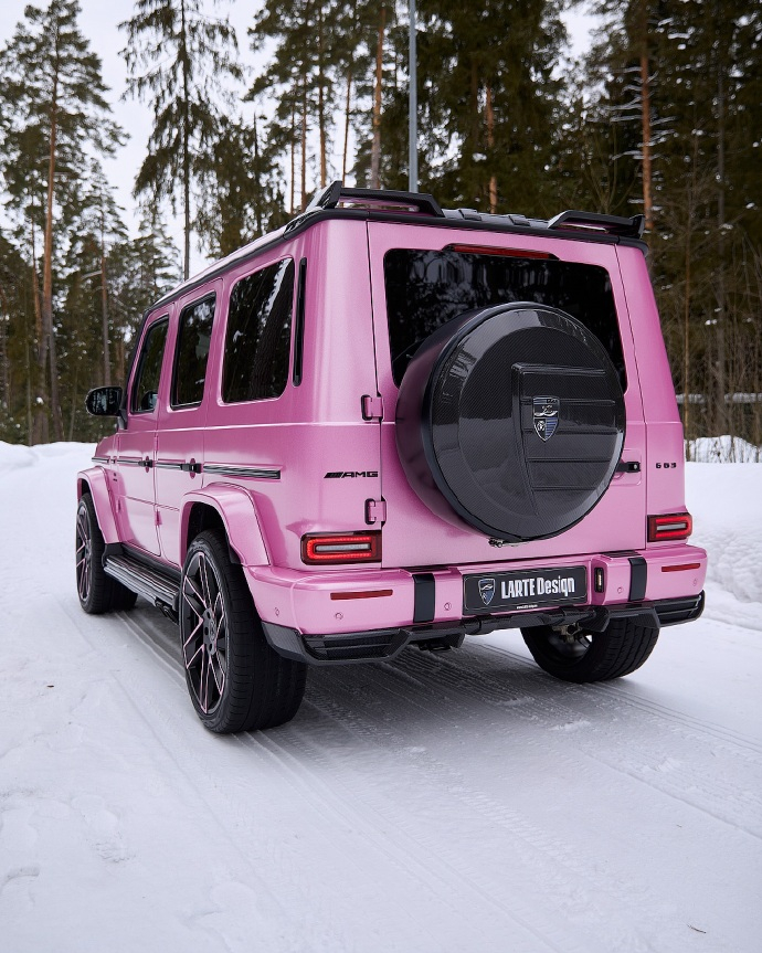 谁说粉色只能和可爱挂钩这台粉色系G 63 帅到炸街硬派越野撞上甜酷配色 反差感拉