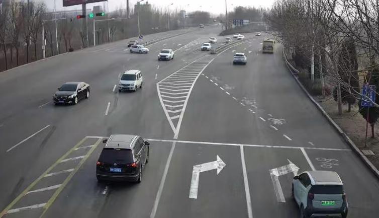 济宁邹城和高新区往济宁方向来车的小伙伴们注意啦，济宁市高新区宁安大道与济宁大道Y