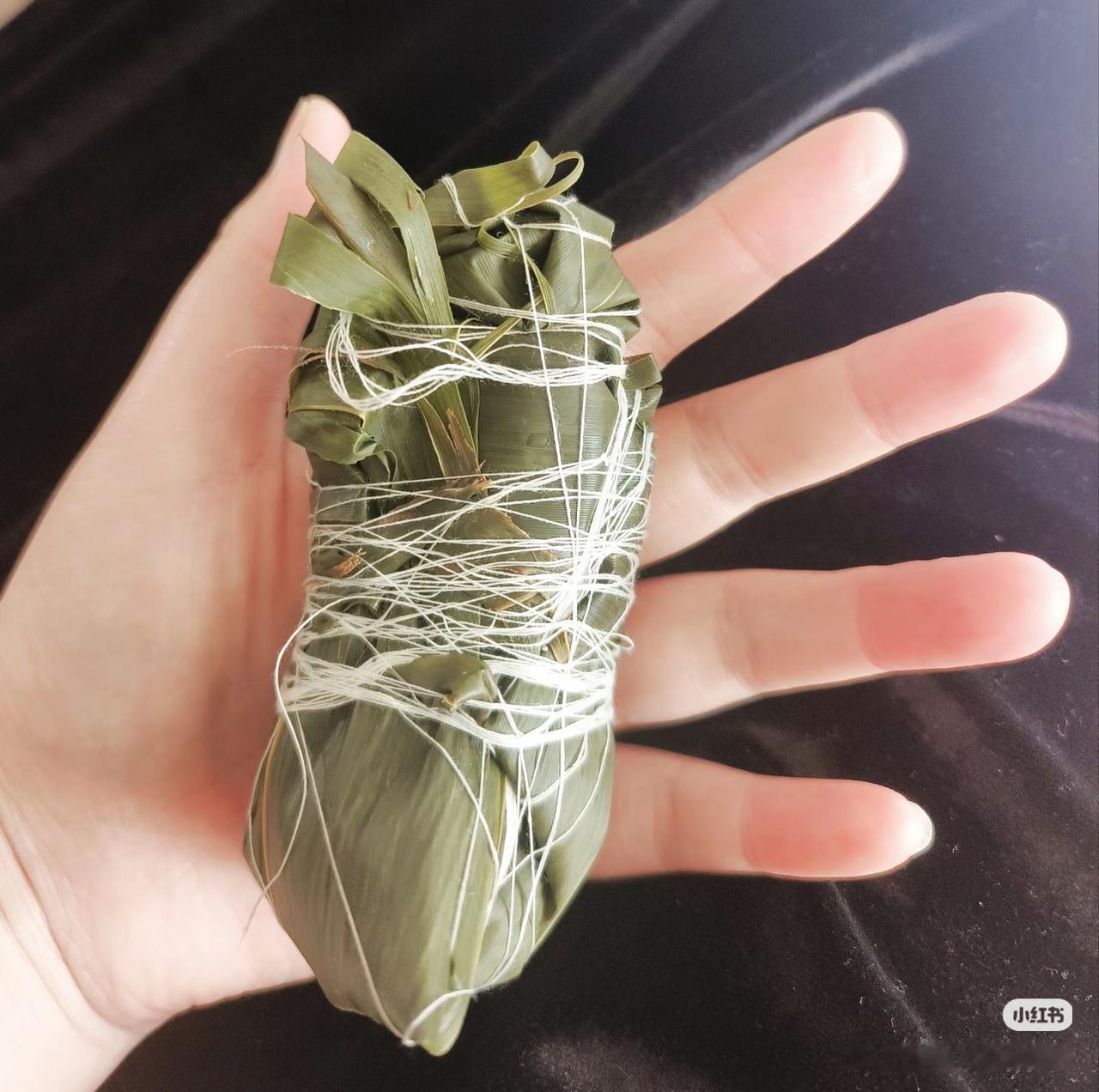 这些都是未来的美食家！端午节虽然过去了，可那些林林总总的“粽子形状”给人留下了很