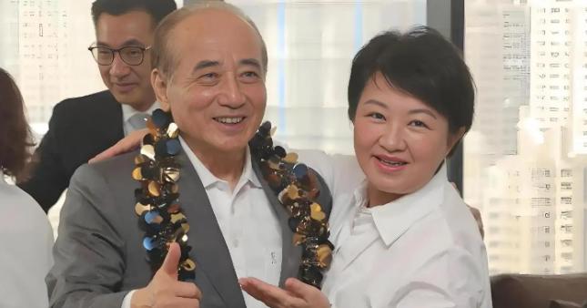 卢秀燕访美回来，很多人觉得她这步棋走漂亮了，声量大涨、名气出圈。你真以为在美国替