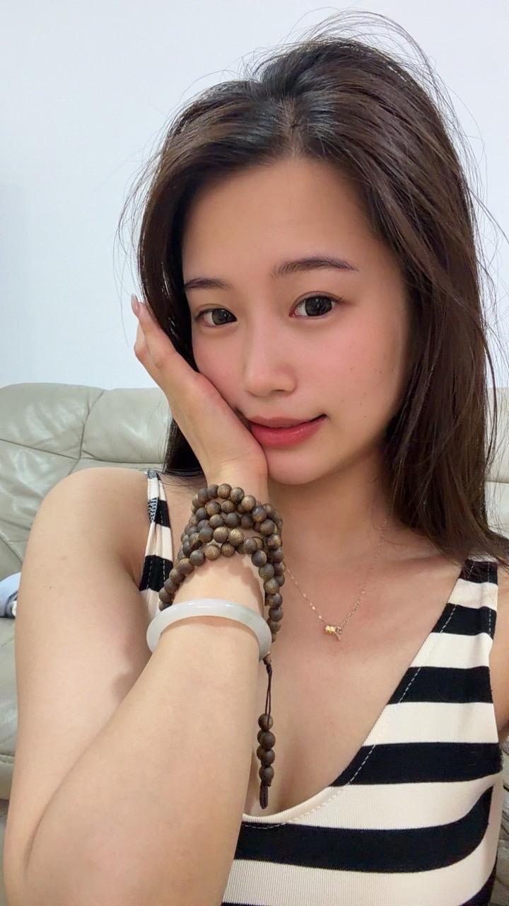 我说我喜欢听八零年代的歌
你问我喜欢八零年代的那一首歌😂