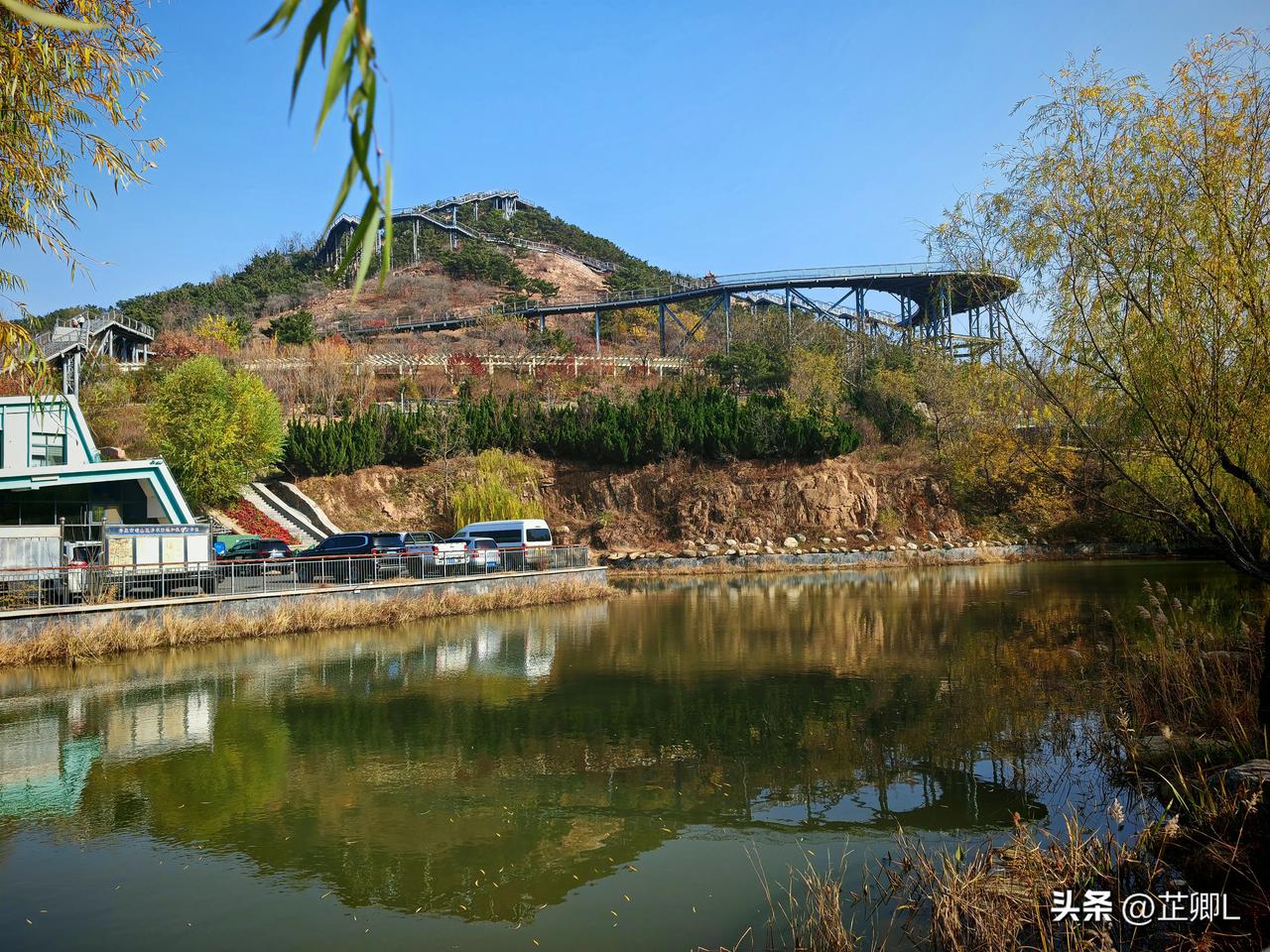 “扶不起”的时代，他偏要扶！外卖小哥好心扶人反被讹，结局让人暖心又解气！

当善