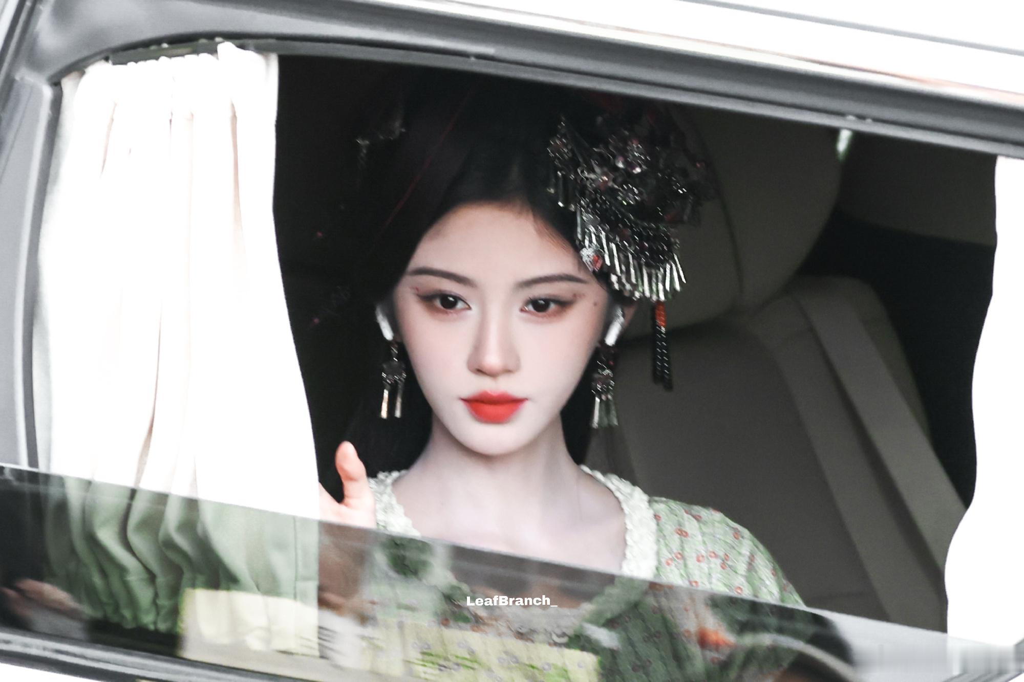 鞠婧祎来战 jjy鞠婧祎阿黛 “你会把乌云驱散的，因为你是光”  𝐘𝐨𝐮 