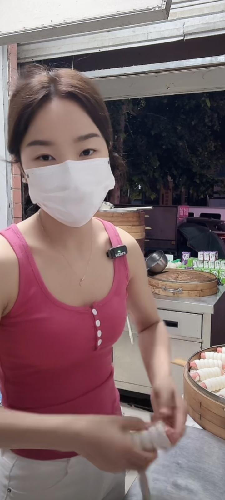 . 曾经无话不谈，如今无话可说。