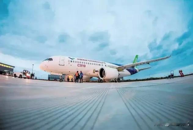 有人说，国产大飞机C919想要打开国际市场太难了，欧美适航证就是一个坎，在当今的