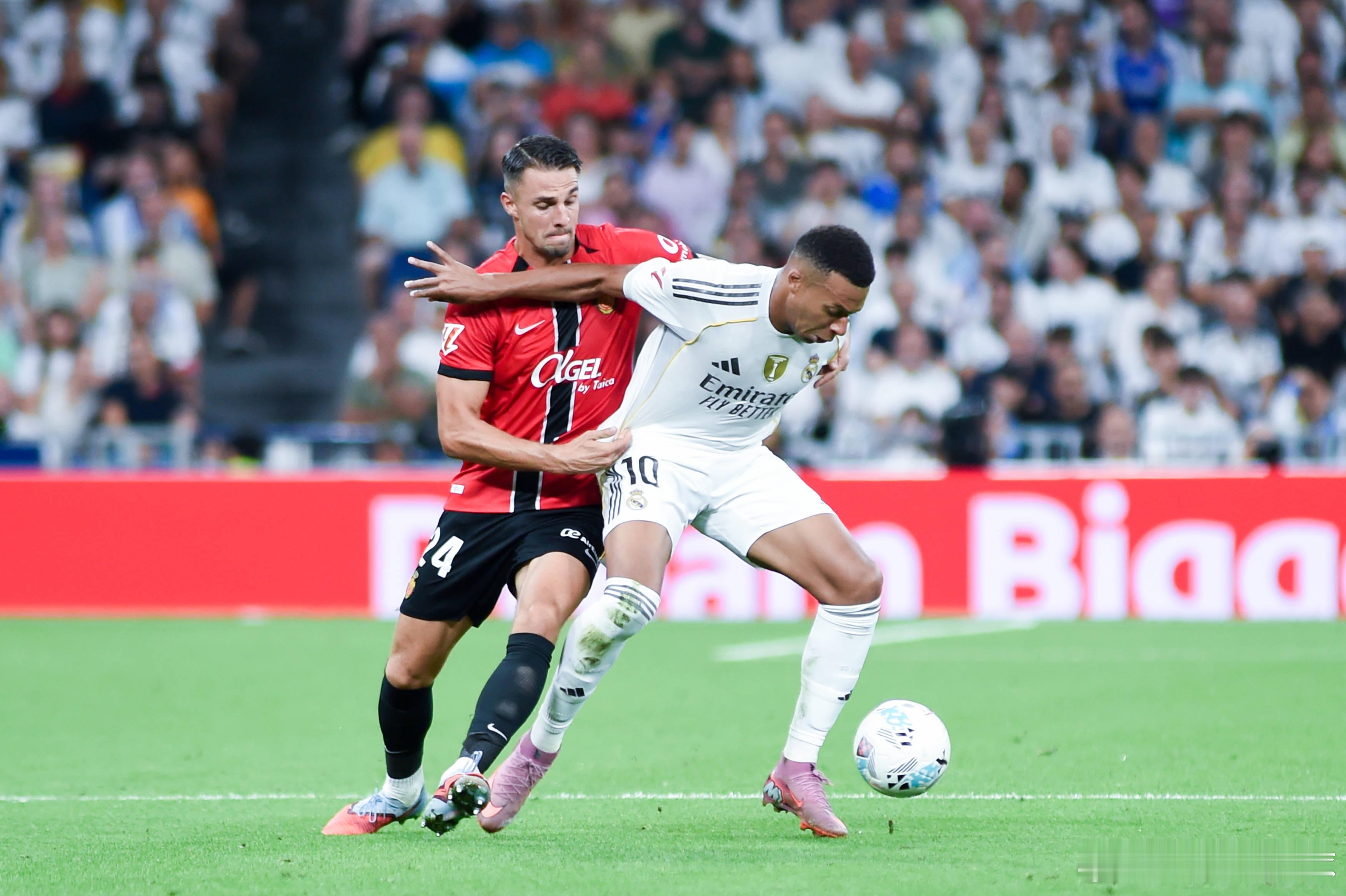 008西甲阿拉维斯VS马洛卡方向：阿拉维斯不败比分：1-0、1-1进球数：1/2