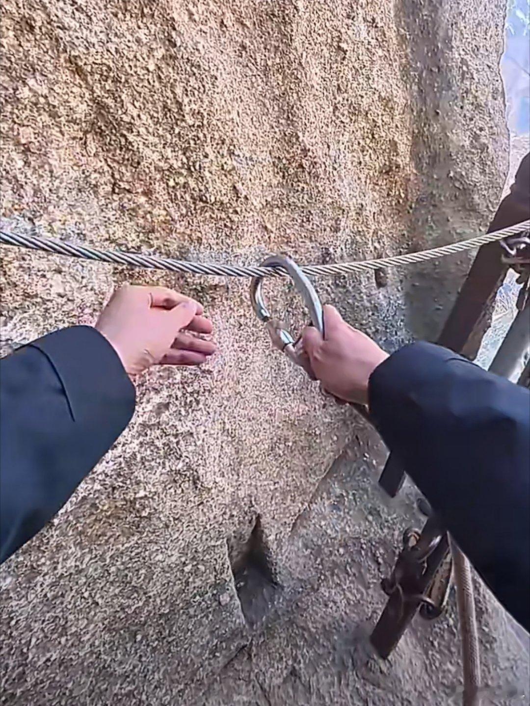 女子1天爬2次华山收到景区问候 我估计景区这边害怕了，以为过来踩点还是干什么。不