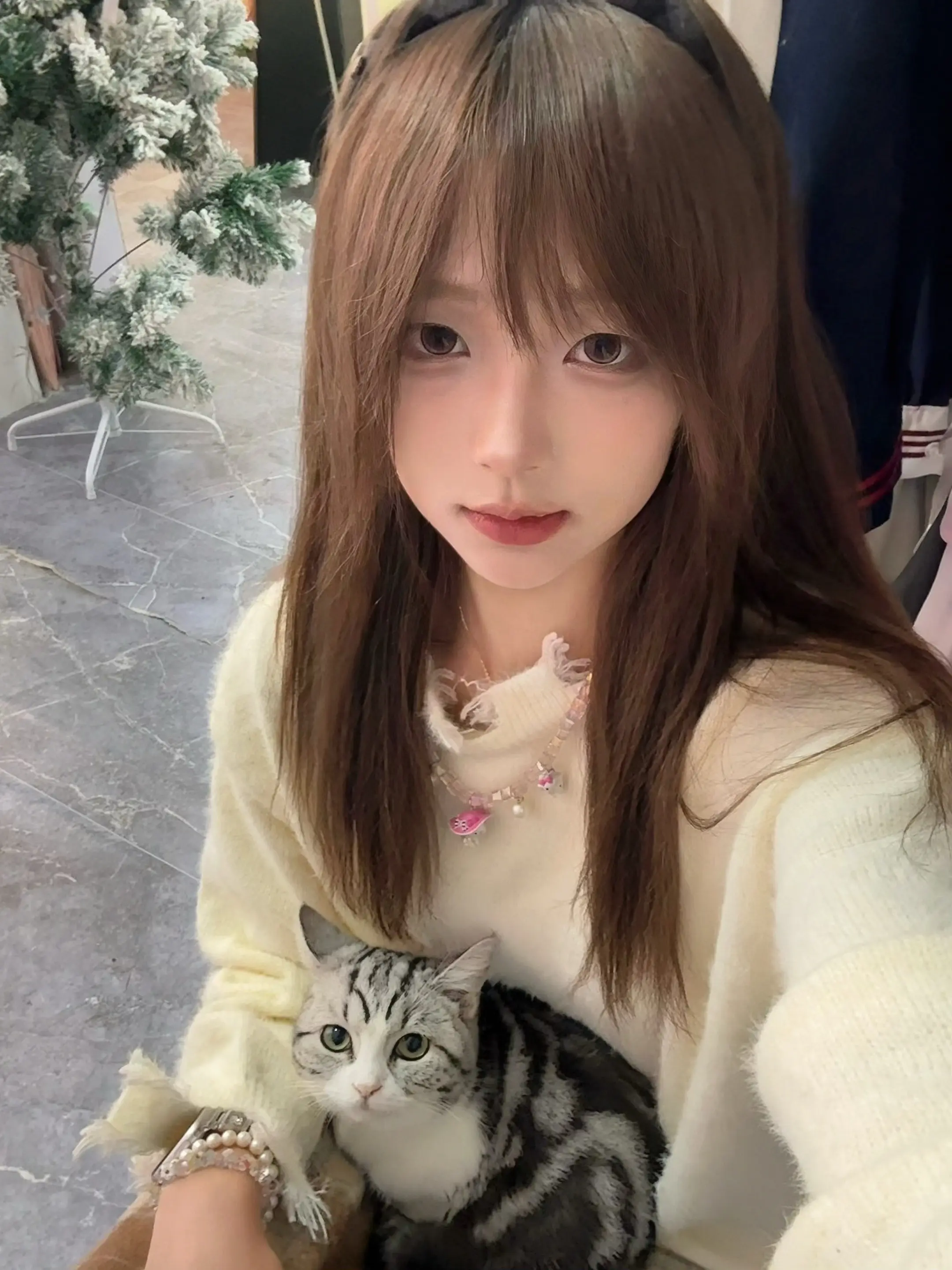 希望你像白天一样开朗 然后好好吃饭^v^