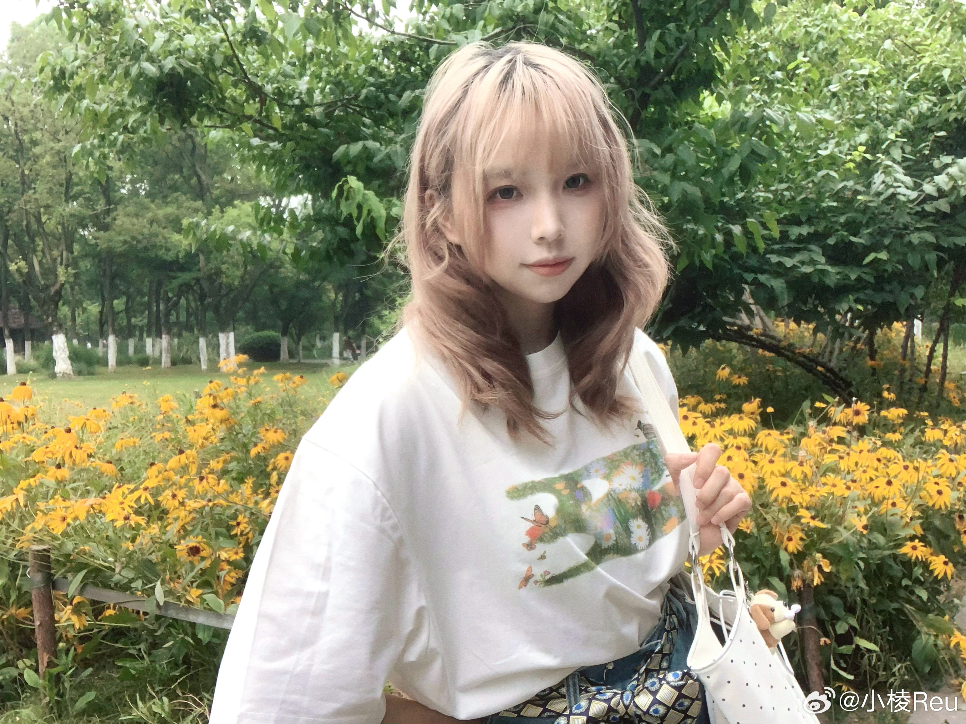 早上开完会特别特别晕于是请假回家了结果下午爬起来以非常现充的形态去了仆咖吃了滨逛
