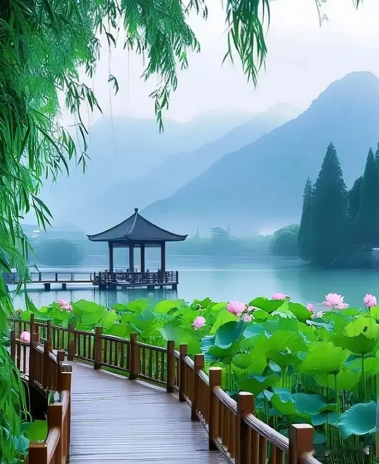 最廉价的
九个健康动作！
 
一、扩胸
二、踮脚
三、提肛
四、抬腿
五、跳绳