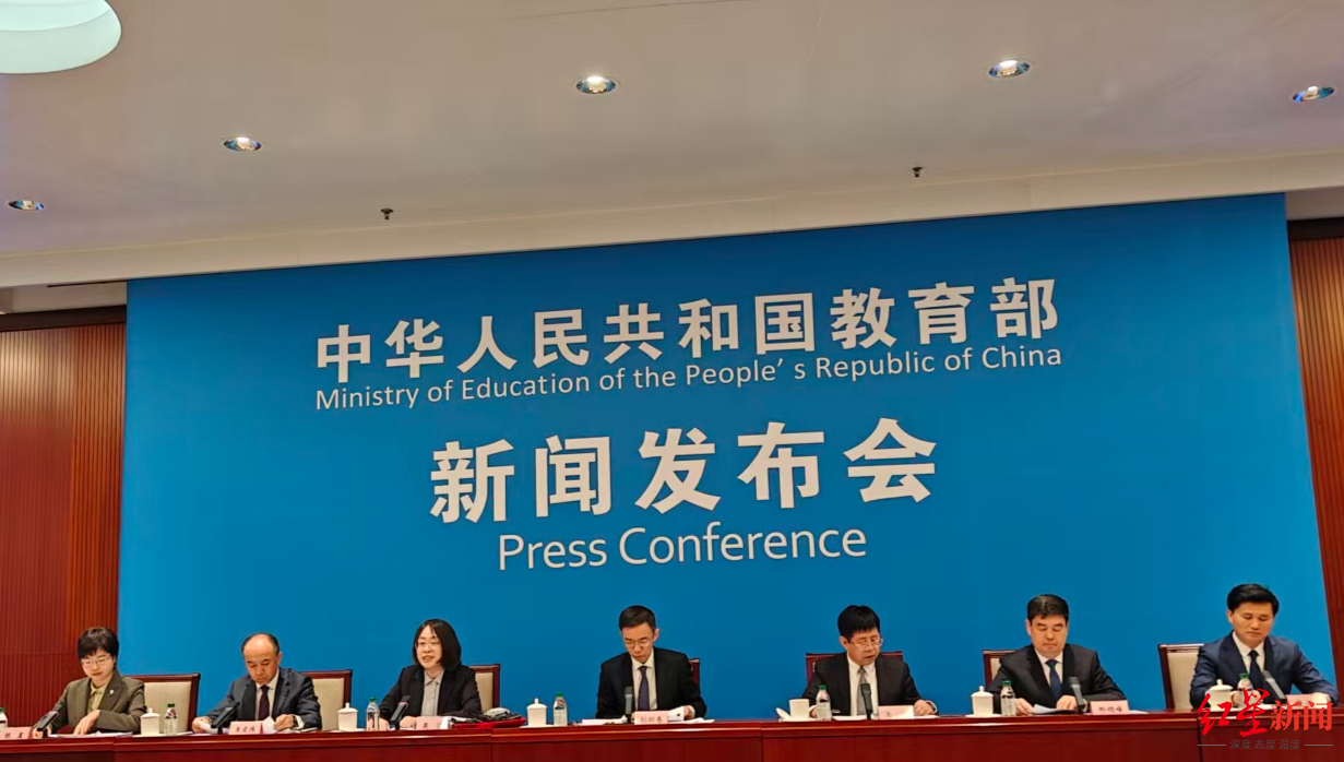 #清华要求每学期至少24次课外锻炼#【清华大学副校长：要求大一至大三学生每学期至