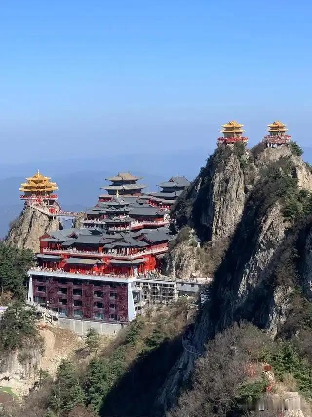 河南、河北的"‌河‌"指‌黄河‌，意为“黄河以南”与“黄河以北”；
但两省‌现行