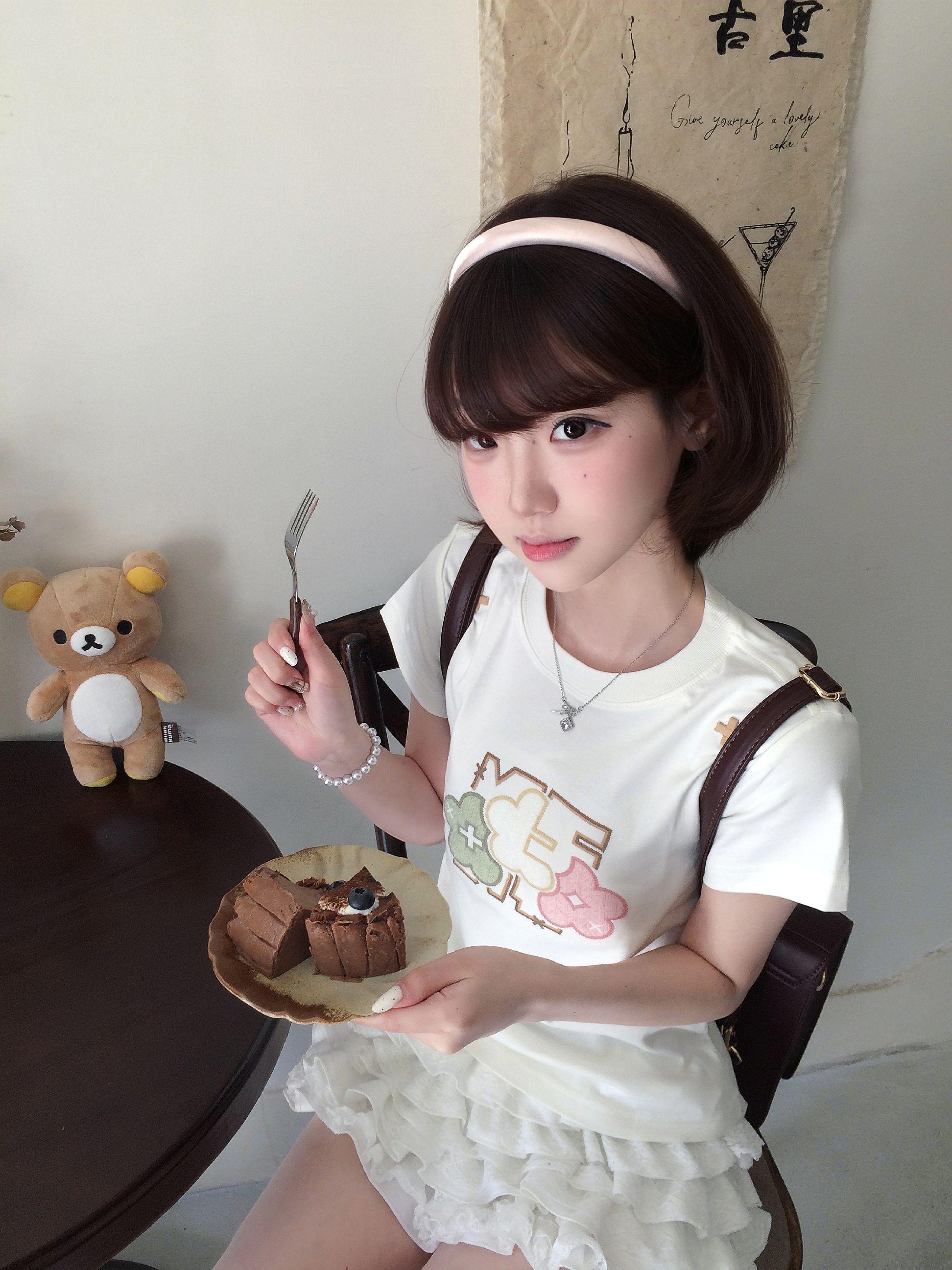 这里有两个萌物(´Θ x Θ`)