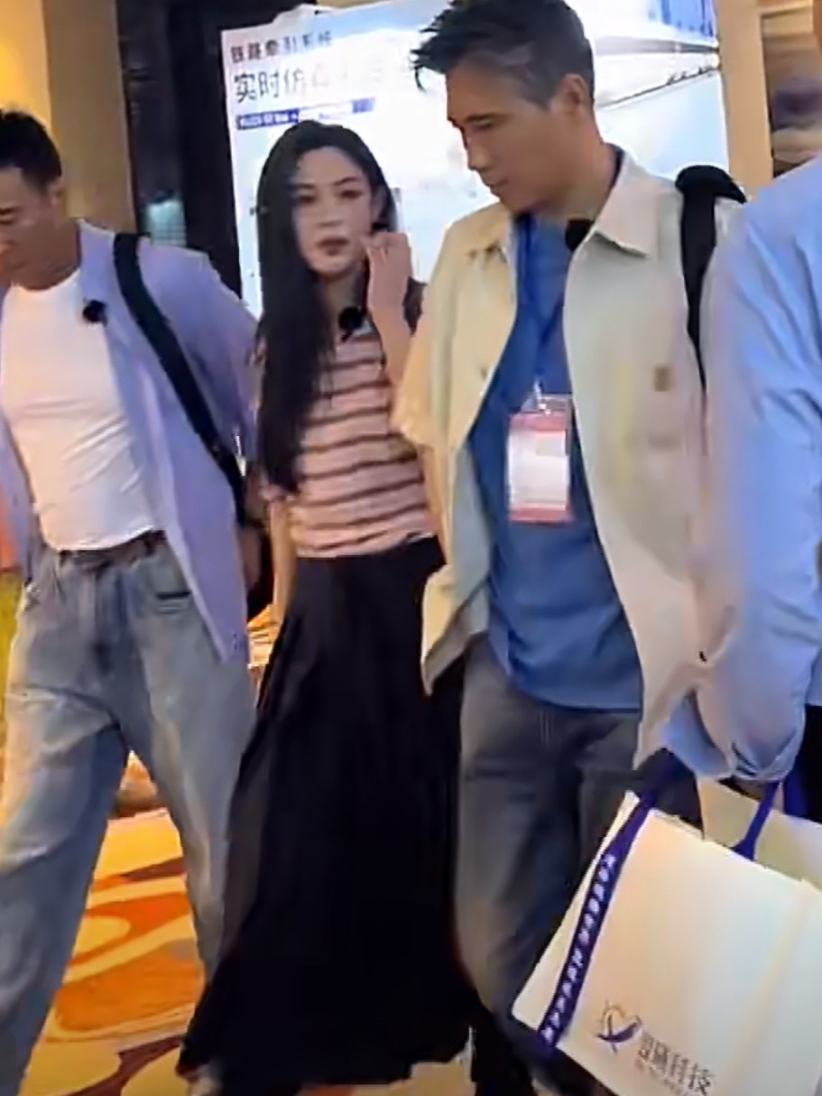 黑裙子条纹t，你问我什么是正缘，这就是正缘！！！ 
