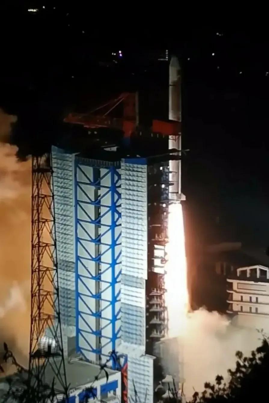 中国航天首尝失利！3月13日晚20时51分“长征”二号丙运载火箭从西昌卫星发射中