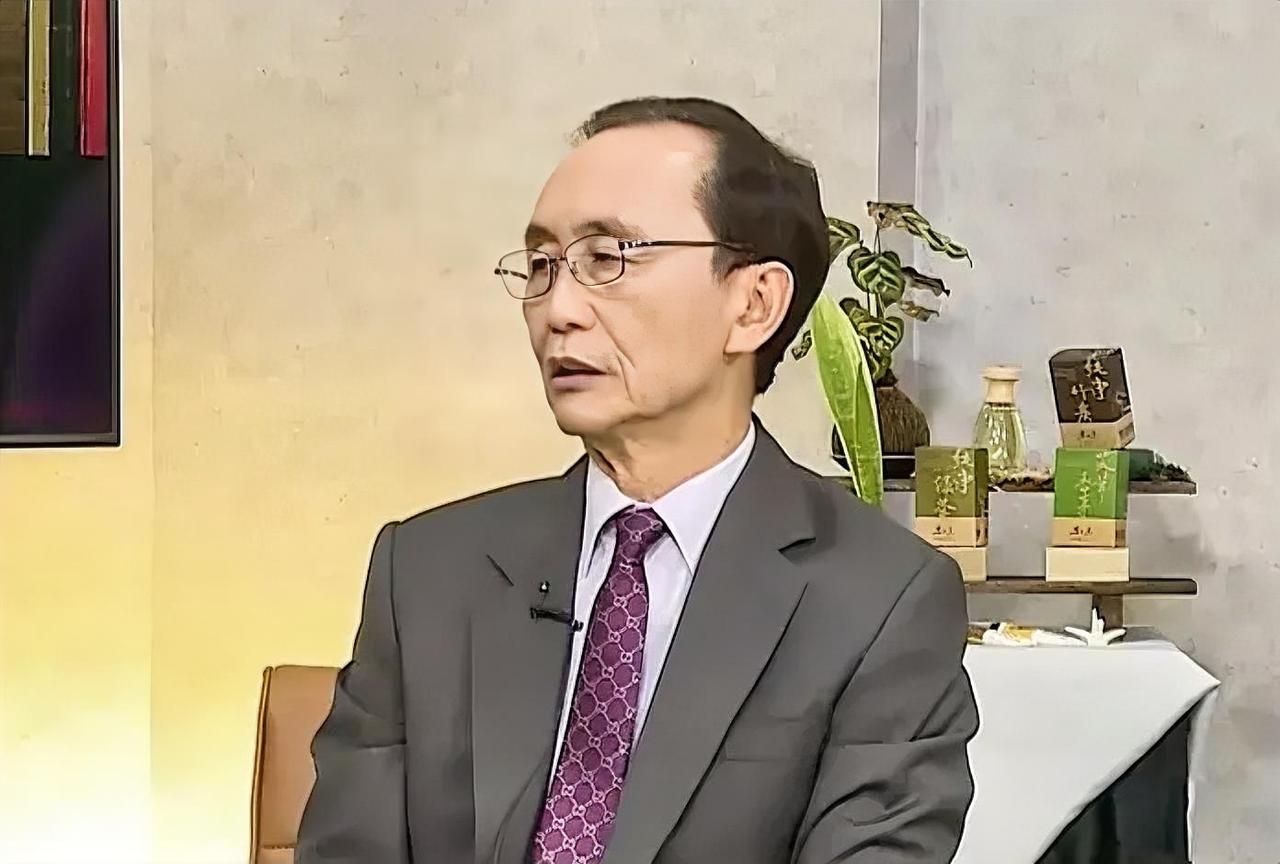 台湾名嘴吴子嘉6月30日晚在节目中出人意料地表示，韩国瑜2028的行情“水涨船高