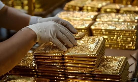 法国这次黄金操作，看似只是一次技术升级，背后却像给美元体系敲了一记警钟。

20