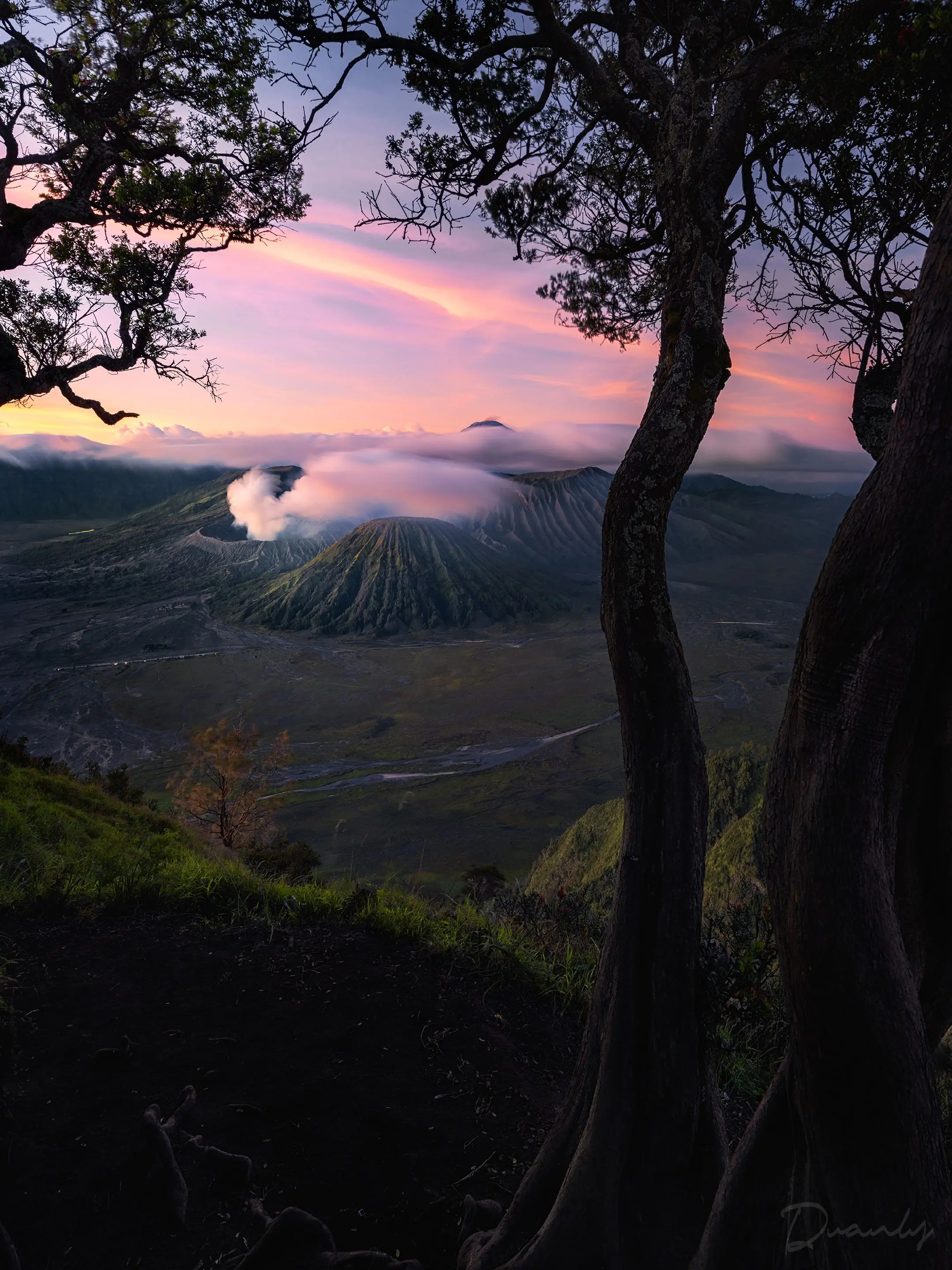 七月相约印尼。7.17-7.24印尼光影秘境开启探索，与镜头共赴一场火山盛宴。