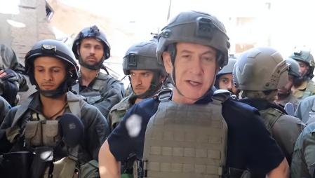 特朗普刚喊完推迟打击，美以战机就趁夜色动手了！谁能想到，这出阴险的缓兵之计，换来