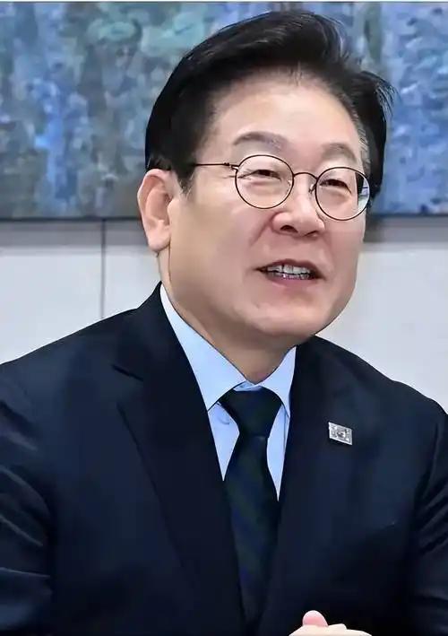 李在明确实很明智，他深刻认识到中国是千金难买的好邻居，强调不应舍近求远，这番话十