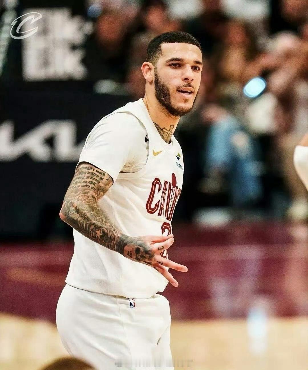 据Mike Scotto报道，奇才关注鲍尔，有意接手其合同以获得选秀权补偿。 