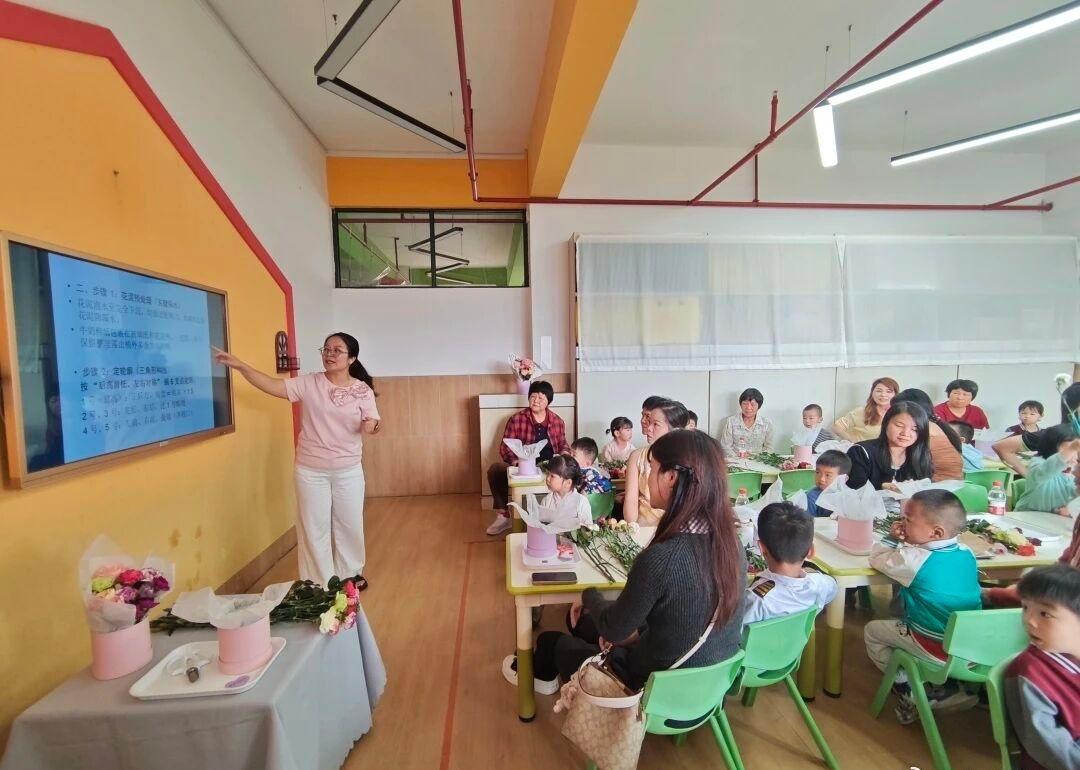 普法传礼育家风】为弘扬中华民族孝亲敬老传统美德，营造感恩母爱、崇德向善的良好社会