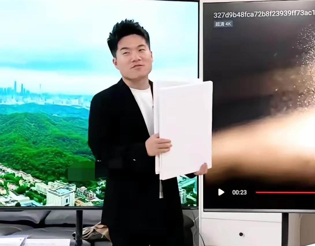 董宇辉这哪是在卖电视啊！
明明就是让各个品牌方互撕！
除了粉丝，谁能受得了这样的