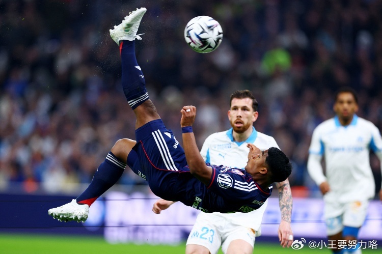 周四 法国杯看法006  里昂 vs 朗斯本场给到两队同档定位，目前升至朗斯一档