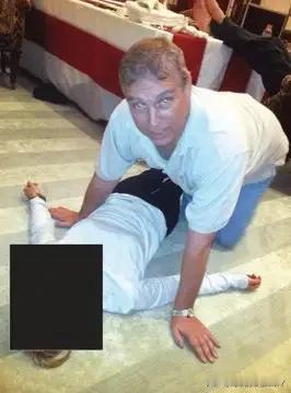 大英帝国的皇室体面，这次算是被撕得稀碎！爱泼斯坦那个名单还在发酵，安德鲁王子的实