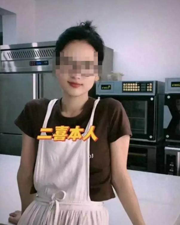 真离谱！江苏启东一位 33 岁的甜品店老板娘，出轨店内 18 岁暑假工。肆意放纵