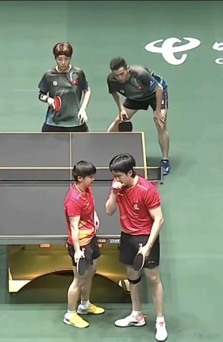 哈哈哈一张图四个笑点杜姐：又整这死出大圣：又…来了杜姐+大圣：这两又在耍心眼子了