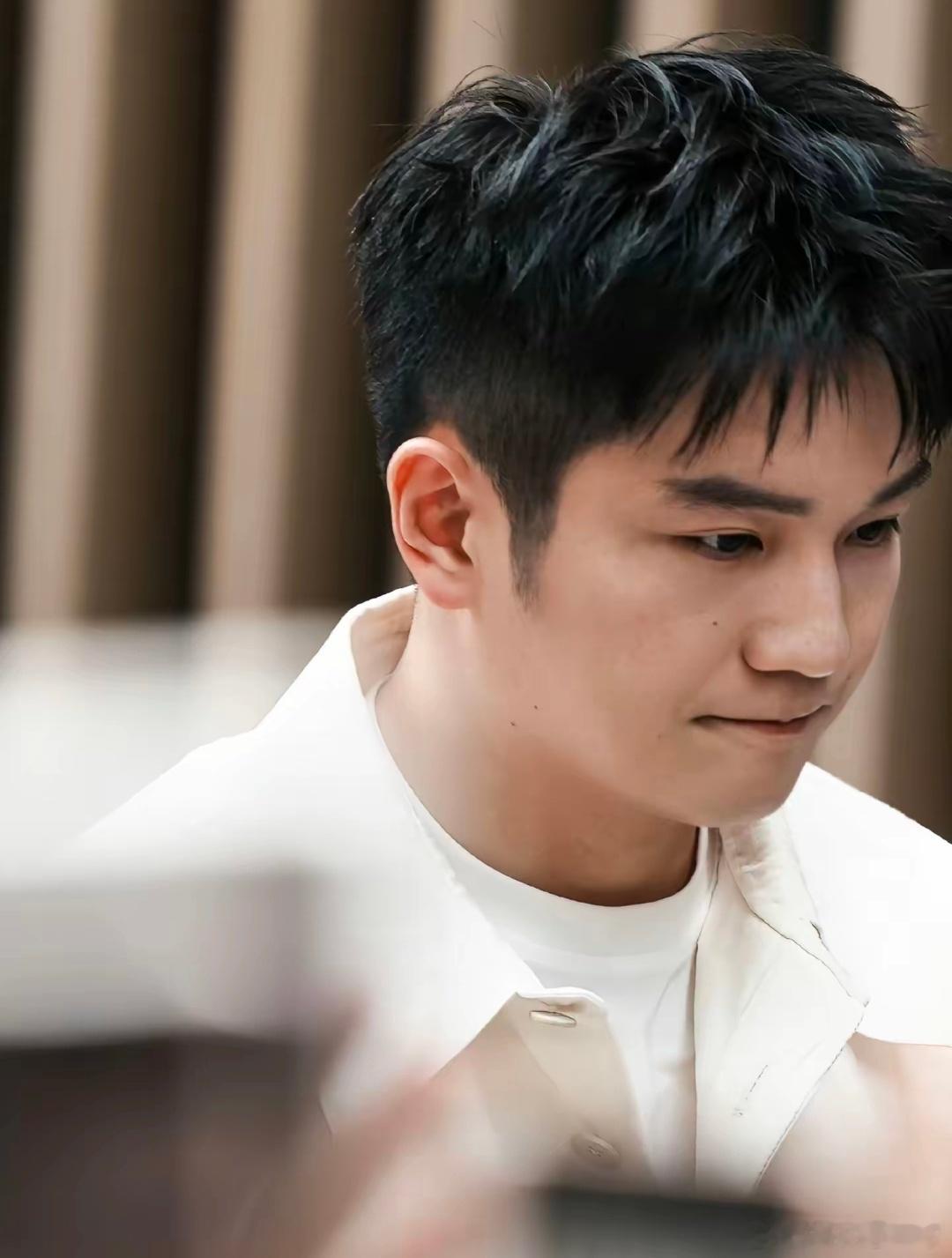 东在发光也🌟 ​​​