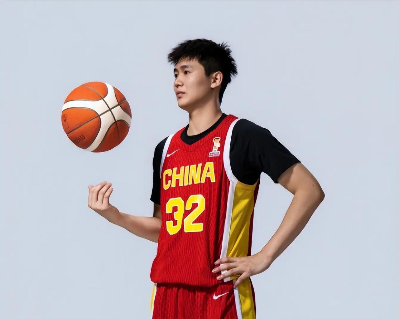 李悦洲确实是一颗新星，但要低调对待，亚运会的几场比赛李悦洲的表现确实比较抢眼，但