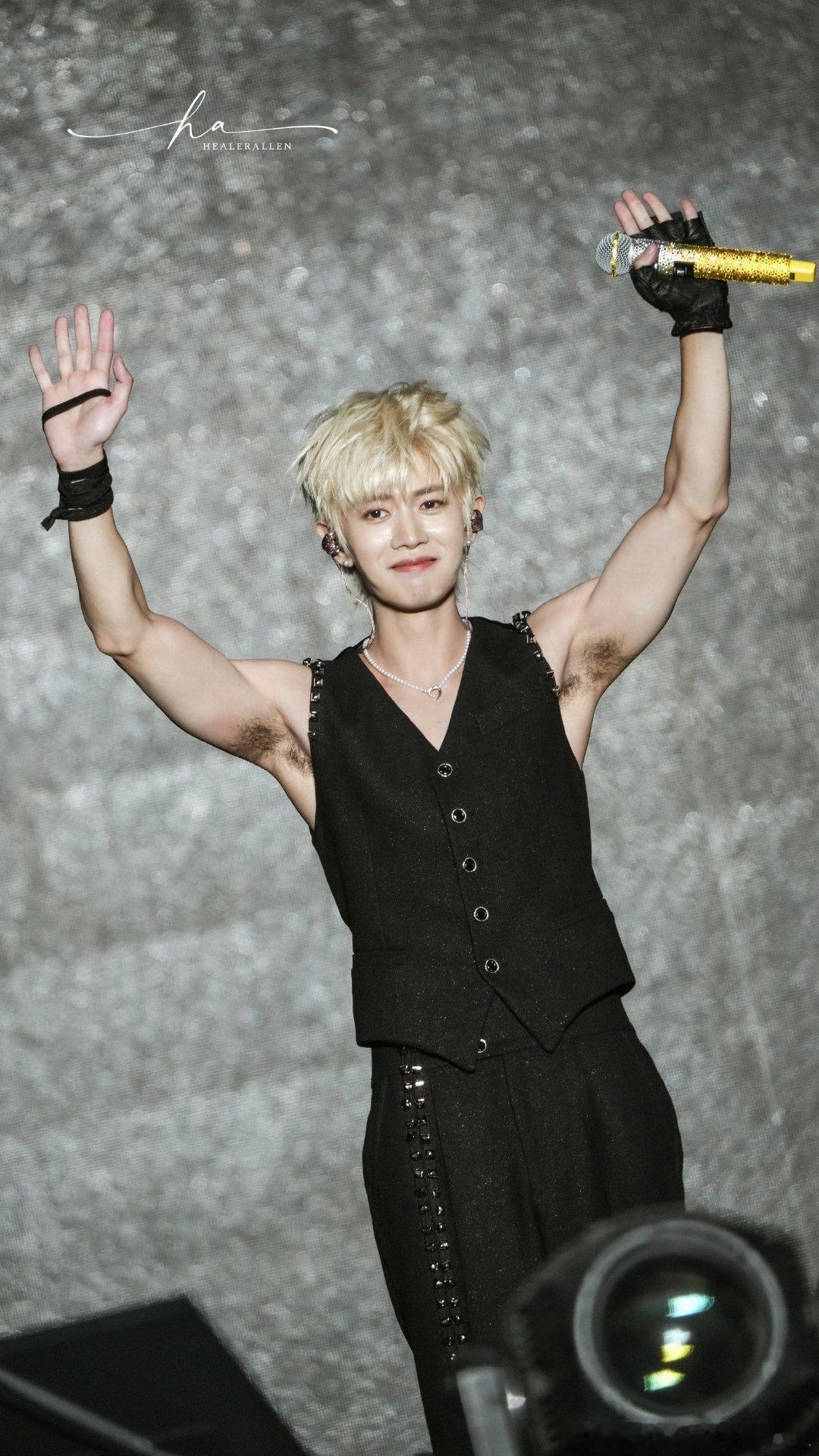 亲亲😙睡觉 。 ​​​