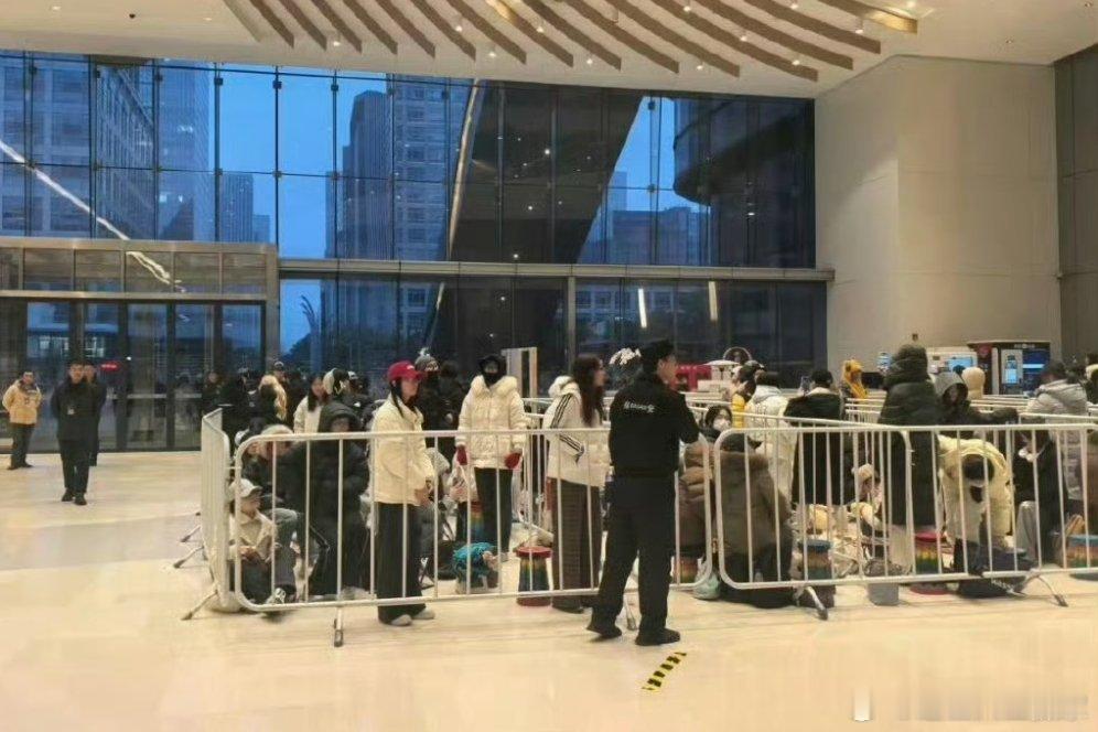 陈飞宇你好星期六给粉丝的逆应援，哇阿瑟有心 