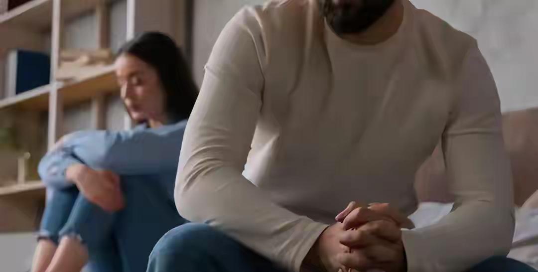 法国这波法律操作太颠覆！改强奸举证规则让嫌疑人自证清白，又全票废除夫妻性义务，看