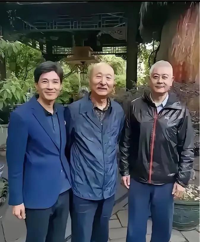 80、90能不老吗，从小看到大的演员们都老了，好在他们都德艺双馨，没塌过房，无论