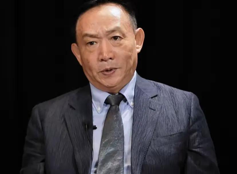 卢麒元：绝对不要走美国所设计的城镇化之路。

有人出主意，说让农民把地卖了，拿钱