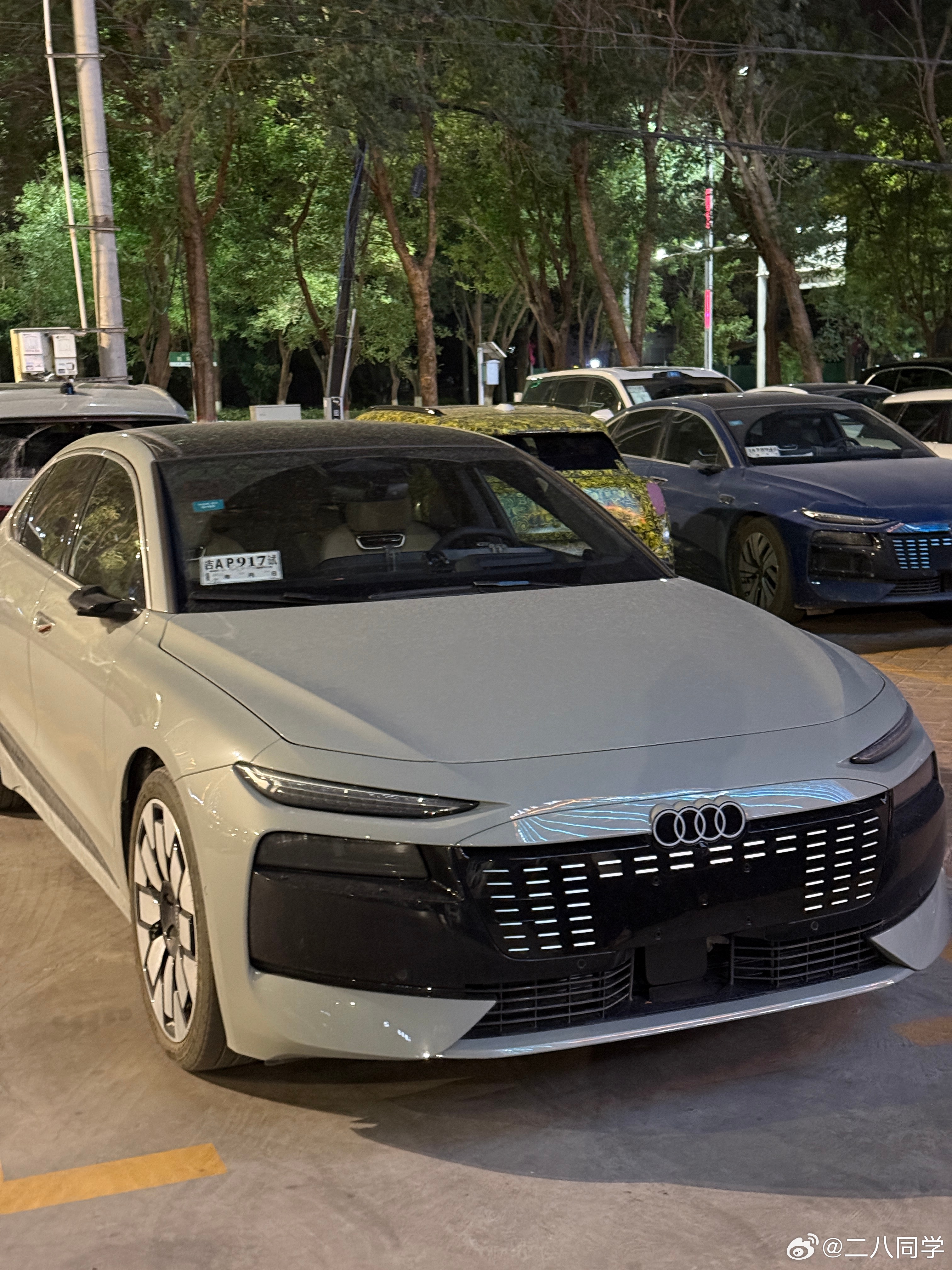 新的奥迪A6L车头好像变短了[揣手] ​​​