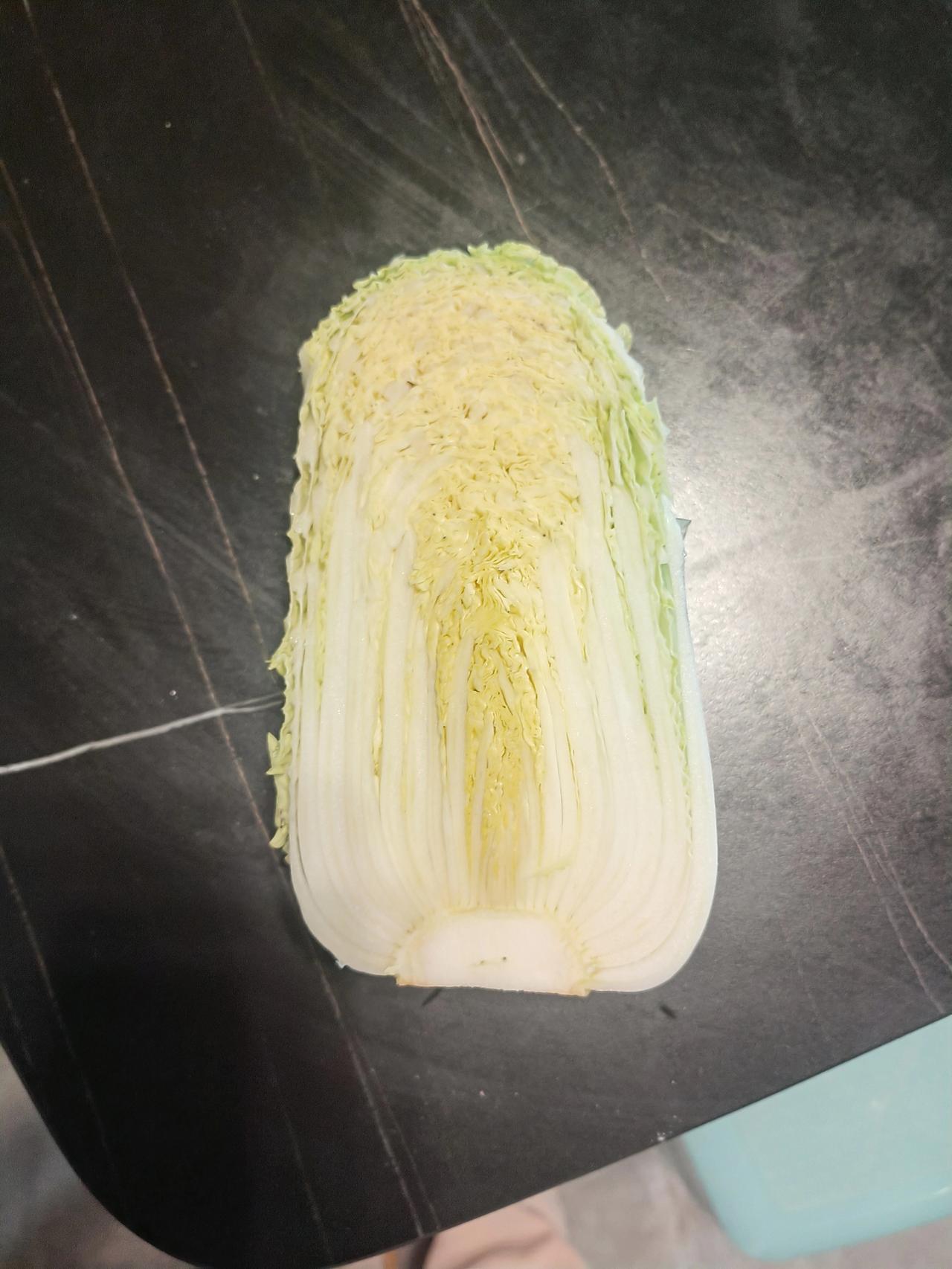 你吃过娃娃菜炒甜椒吗？今天早上我老公做的娃娃菜炒甜椒[笑哭]
上汤娃娃菜，粉丝娃