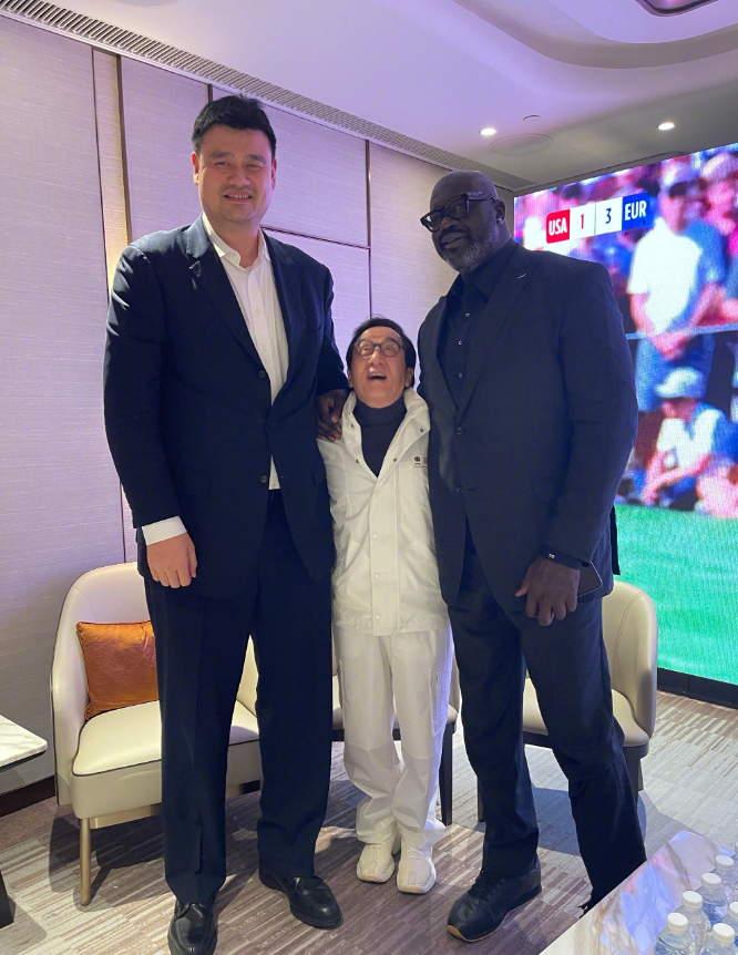 这个组合应该叫？？？？新赛季篮不住 ​​​