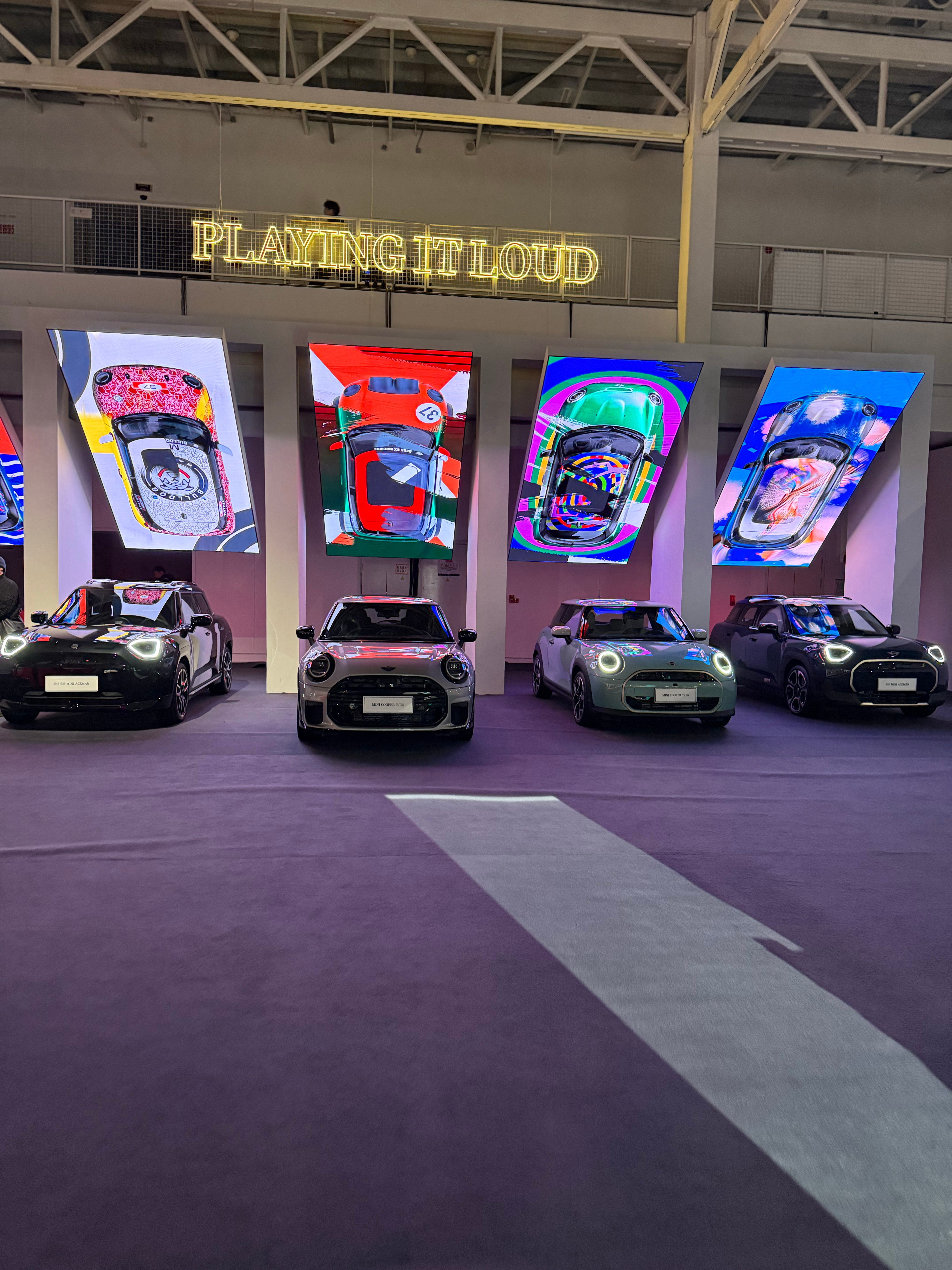 把发布会办成秀场把发布会办成秀场 MINI COOPER PAUL SMITH设