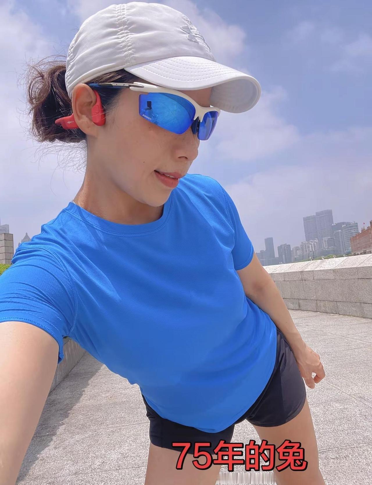 这是我听过拍照最好的答案，就是取悦多年后的自己，所以我每天都拍 哈哈😄 人民日